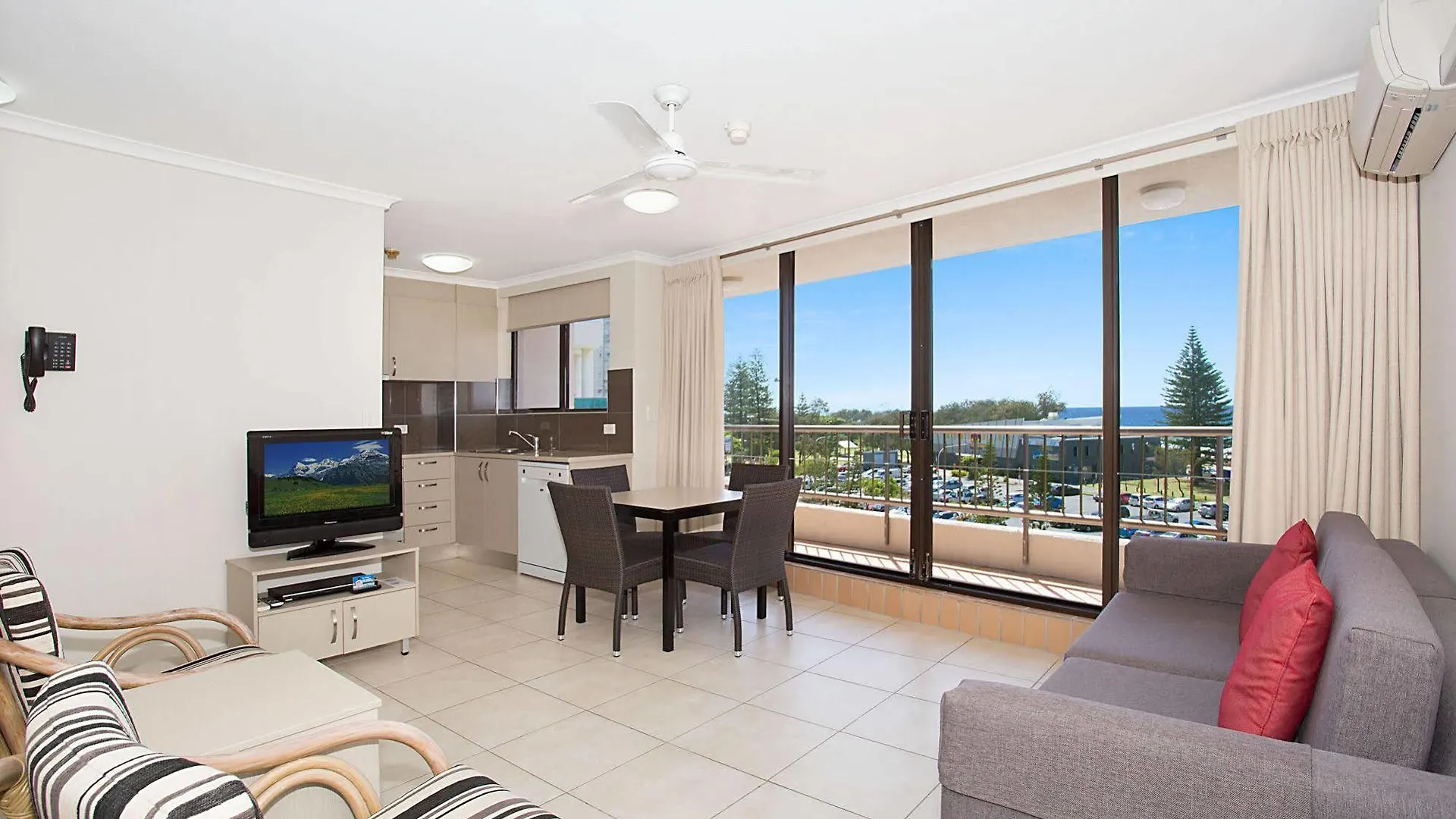 ****  Voyager Resort Gold Coast Australia